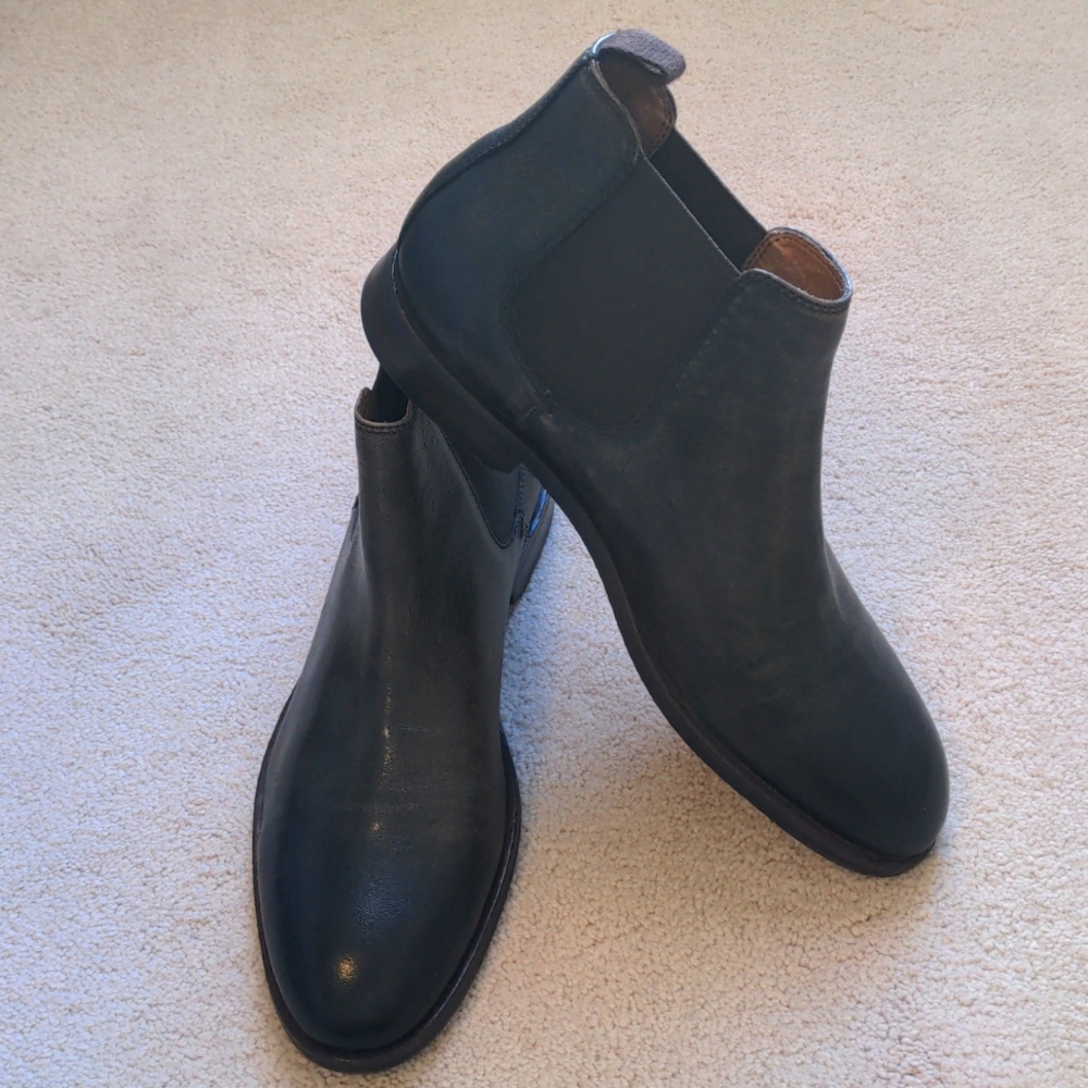 Frye Low Chelsea Boots